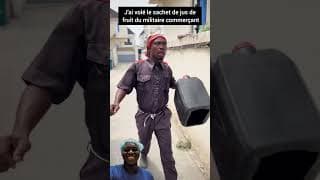 J'ai volé le sachet de jus de fruit du militaire commerçant