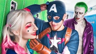 Les Super-Héros a L'Université  Situations Amusantes