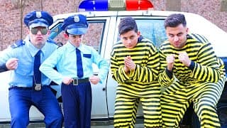 Jason y Alex fingen jugar a la policía | Colección de cuentos para niños