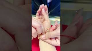 Gold bracelet to prevent falling off