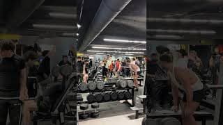 IMAGINE YOU'RE AT THE GYM AND YOU THIS ! DO YOU JOIN ME ?