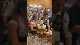 The greatest waitress of all-time 👏