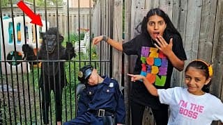 Heidi y Zidane fingen jugar como policía. Kids pretend play with monkey