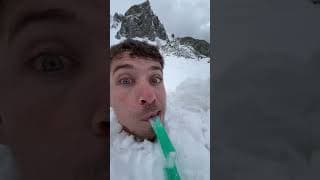 Le dernier qui sort de la neige a gagné ! (Nouvelle vidéo)