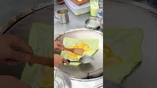 방콕에서 제일 인기 많은 바나나 에그 로띠  The Most Popular Roti Lady in Bangkok #shorts