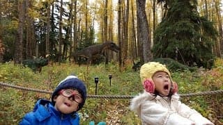 カナダの森で恐竜に遭遇☆子供の海外生活 Met Dainosur at Jurassic Forest.