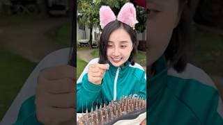 How did she get past security? #catcute747