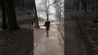 Уважайте пожилых людей!