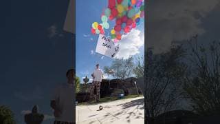 J’attache l’iPhone d’Aleks à des ballons d’hélium