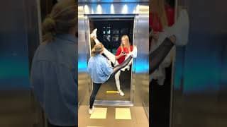 Какая реакция смешнее?😅⬇️ #shorts