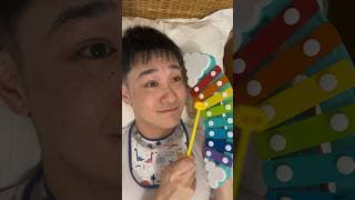 Baby discovers hidden talent for the xylophone