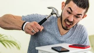 J'EXPLOSE UN IPHONE & UN SAMSUNG !