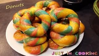 Recette de Donuts Multicolores cuits au four