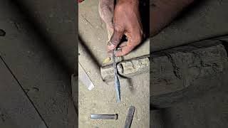 Arrowhead 🔨 🇹🇿 #blacksmith #skills #metal #datoga #tribe #tanzania