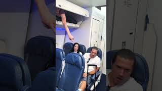 genius flying hack! 😲