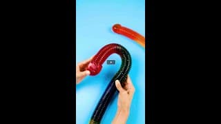 Fabrication d'un ver de gelée géant 😋🍽️ #shorts