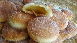 Les beignets  /البينيي الجزائري مثل الذي يباع في الشواطئ محشي بالمربى روووووعة