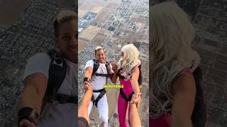 Les parachutistes les plus dangereux du monde😮 #shorts #skydiving