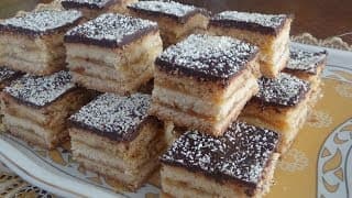 Gâteau trois couches / حلوى العيد : حلوى 03 طبقات بمربى المشمش و الشوكولا