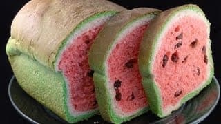Watermelon Look-Alike Raisin Bread- with yoyomax12
