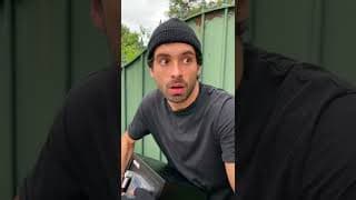 WHEN YOU’RE A THIEF BUT..😂