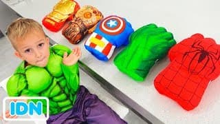 Vlad memilih sarung tangan pahlawan super