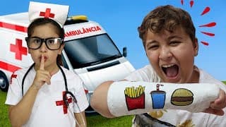 Maria Clara finge ser médica e salva o JP ♥ Pretend Play With Doctor