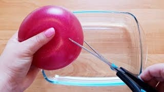 DÉCOUPER DES BALLE ANTI-STRESS SUPER SATISFAISANTE VIDEO !!