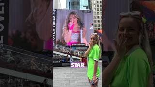 JE SUIS SUR LES ÉCRANS DE TIMES SQUARE 🥹⭐️