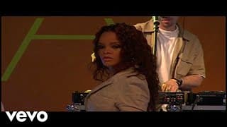 Rihanna - You Don't Love Me (No, No, No) (Live on MSN) ft. Vybz Kartel