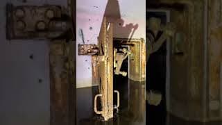 Что происходит под реактором в Чернобыле