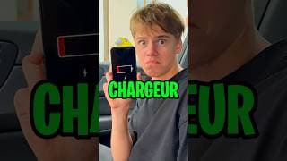La batterie de votre téléphone portable est déchargée. Quel chargeur choisiriez-vous ? 🔋🔌😨