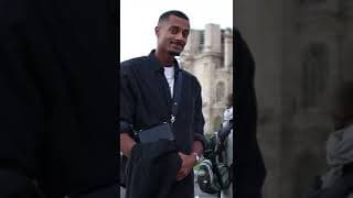 Je révèle une information très personnelle de cet homme (non)