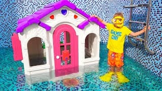 يلعب فلاد ونيكي مع قصص بيوت الأطفال للأطفال