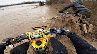 NE JAMAIS SUIVRE UN QUAD DE TROP PRÈS..