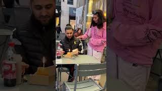 Expérience sociale I celebrate my birthday alone in public😭