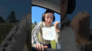 QUAND T’ÉCOUTE UNE MUSIQUE🎤🤣#humour #shorts