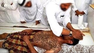 اشهر مغسل بالسعودية يكشف اكبر مشهد مرعب لرجل اكل النمل جسده اثناء تغسيله