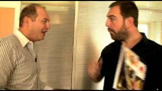 Pour Halloween, Cauet rentre dans la 4eme dimension - Cauet