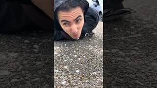 *La police voit un voleur*